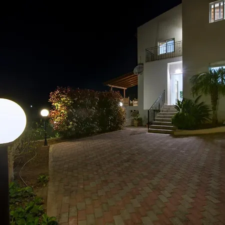 Thallo Holiday home *