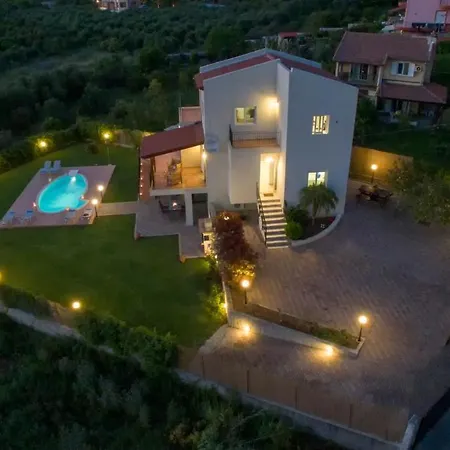 Thallo Galatas (Chania)